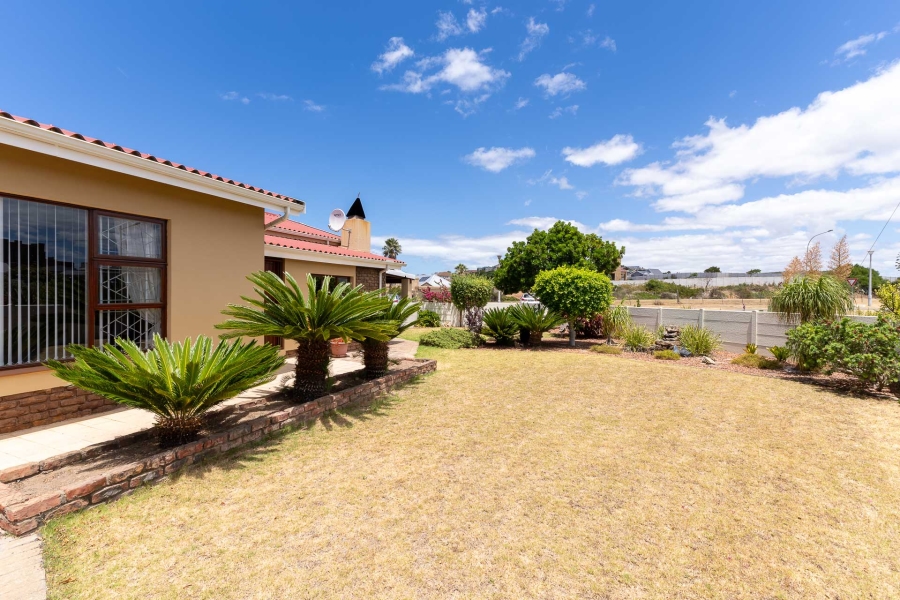 3 Bedroom Property for Sale in Hartenbos Central Western Cape